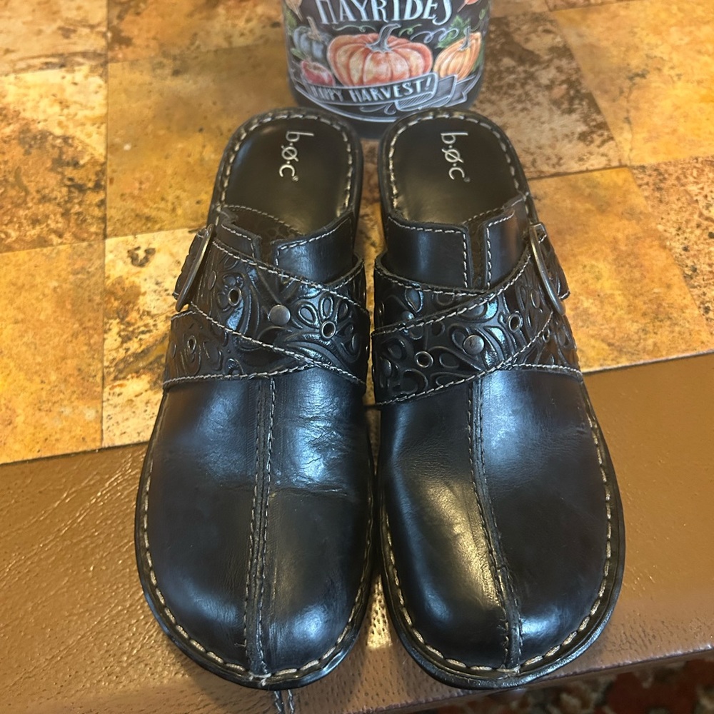BOC women’s clogs size 9 NWOT